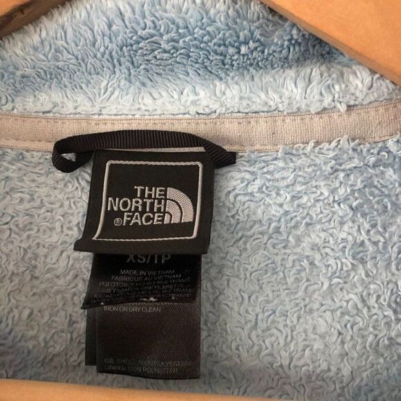 AS IS North Face XS Fuzzy Blue Sweater - Picture 3 of 9